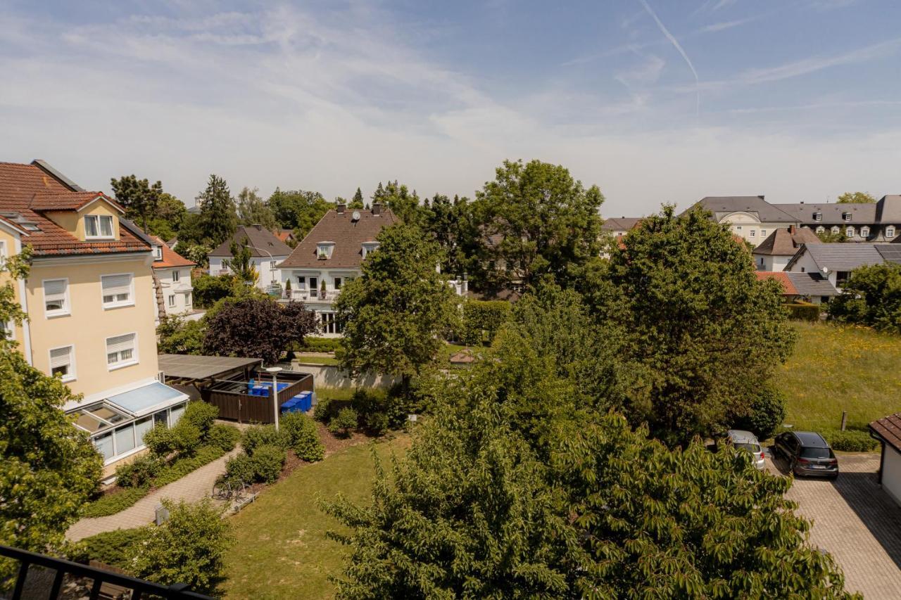 C4S Come4Stay Altoetting - 3-Zi Whg I Zentrale Lage I Parkplatz I Balkon I Wifi I Smarttv I 1 Kingsize, 1 Queensize Bett I Office Arbeitsplatz I Wohnbereich Mit Couch Und Essbereich I Voll Ausgestattete Kueche I Nespresso Экстерьер фото