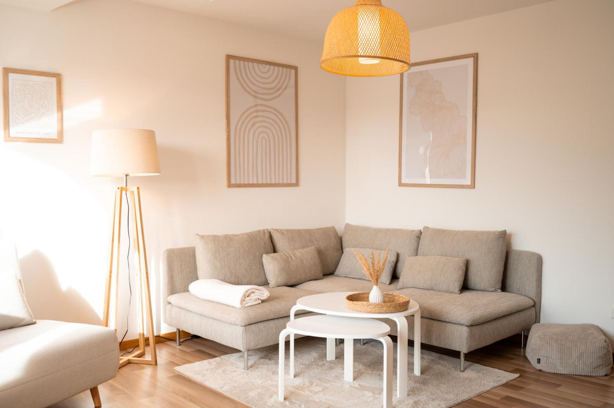 C4S Come4Stay Altoetting - 3-Zi Whg I Zentrale Lage I Parkplatz I Balkon I Wifi I Smarttv I 1 Kingsize, 1 Queensize Bett I Office Arbeitsplatz I Wohnbereich Mit Couch Und Essbereich I Voll Ausgestattete Kueche I Nespresso Экстерьер фото